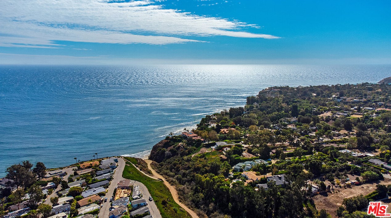 28266 Rey De Copas Ln, Malibu, CA 90265