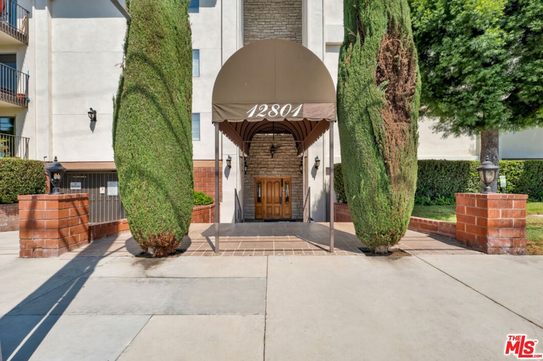 12801 Moorpark St #107, North Hollywood, CA 91604