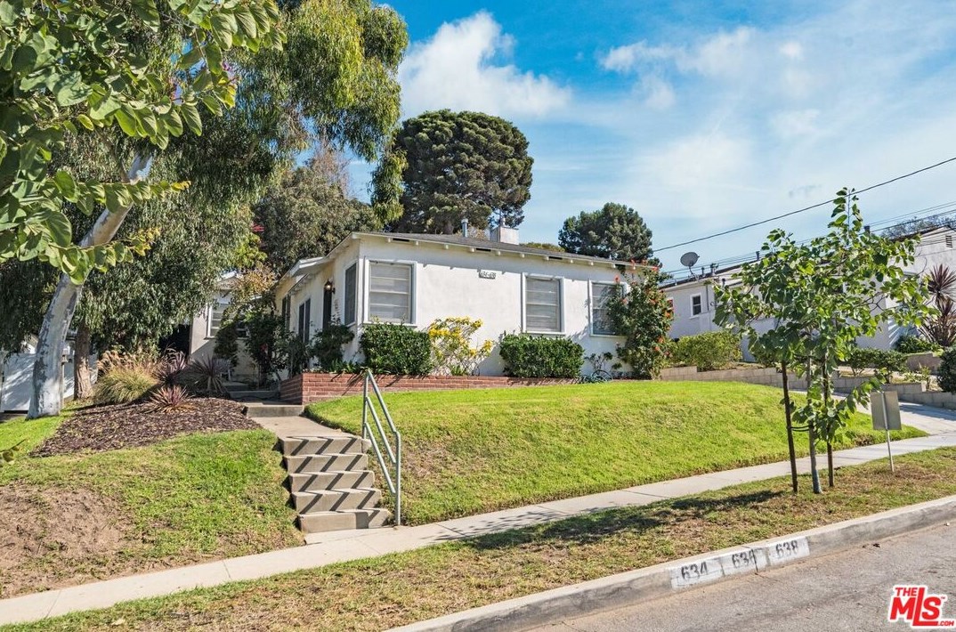 634 Sheldon St, El Segundo CA  90245-3035 exterior