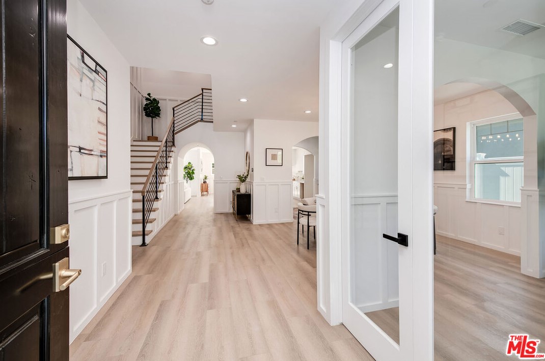 1025 Carmelina Ave, Los Angeles CA  90049-5809 exterior