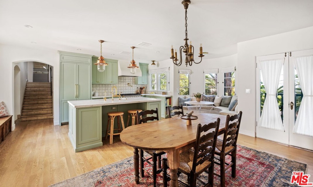 2466 Moreno Dr, Los Angeles CA  90039-2640 exterior