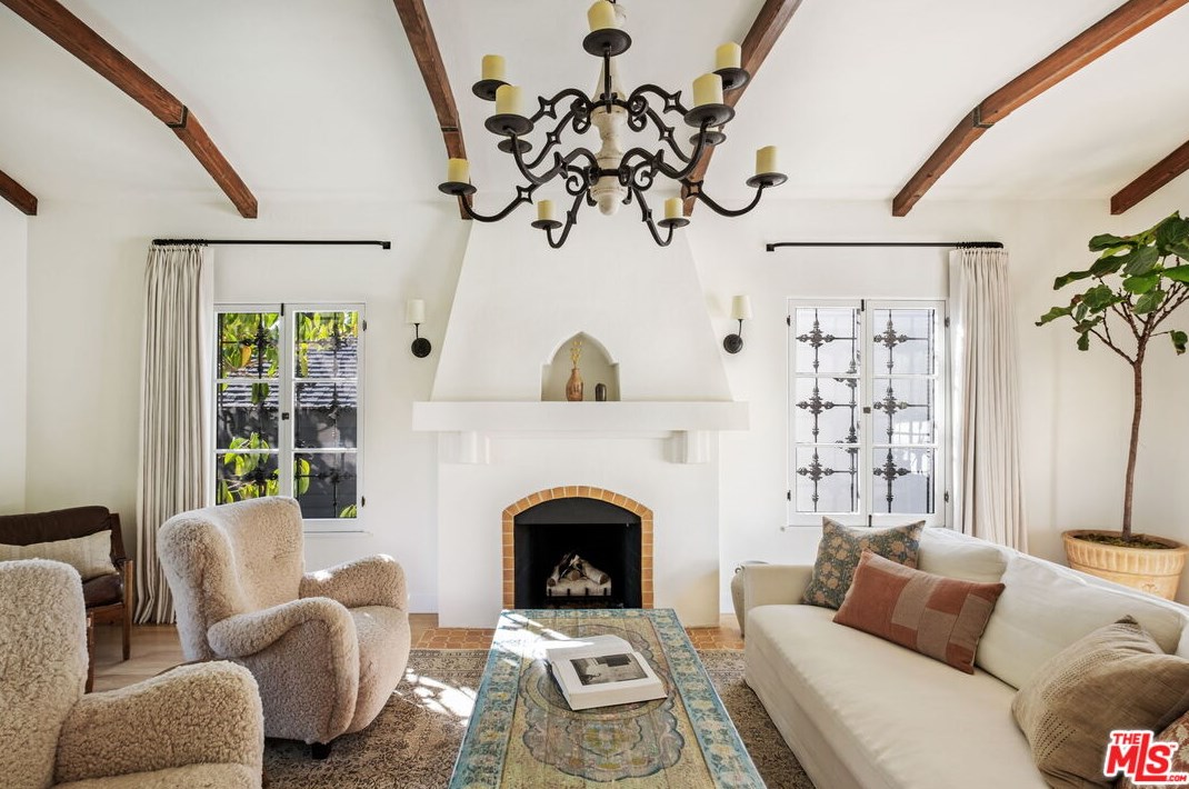 2466 Moreno Dr, Los Angeles CA  90039-2640 exterior