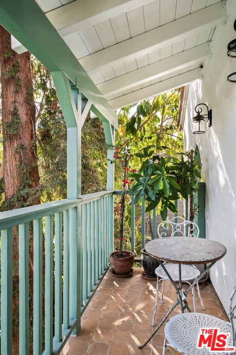 2466 Moreno Dr, Los Angeles CA  90039-2640 exterior