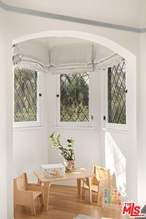 2466 Moreno Dr, Los Angeles CA  90039-2640 exterior