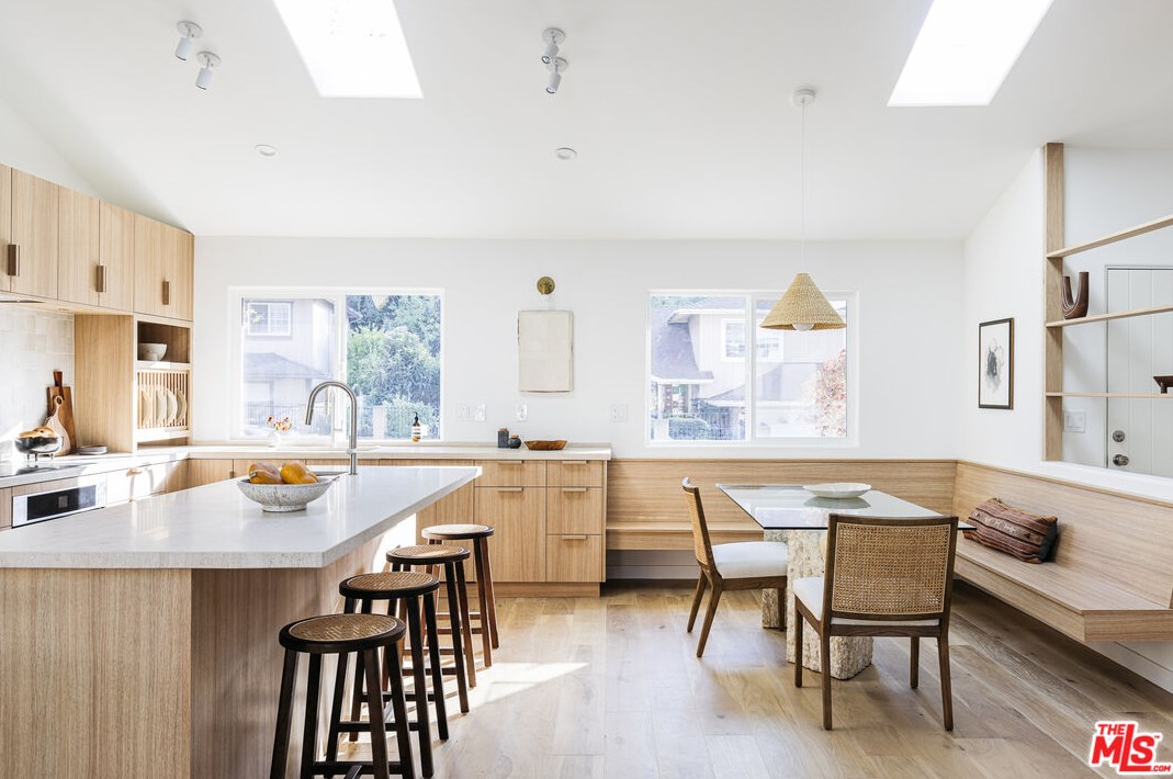 4014 Marchena Dr, Los Angeles CA  90065-3310 exterior