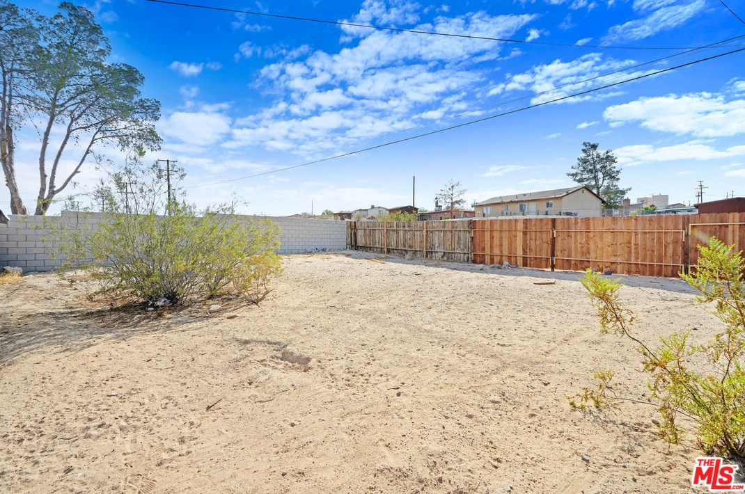 25585 Bejoal St, Barstow, CA 92311-3436
