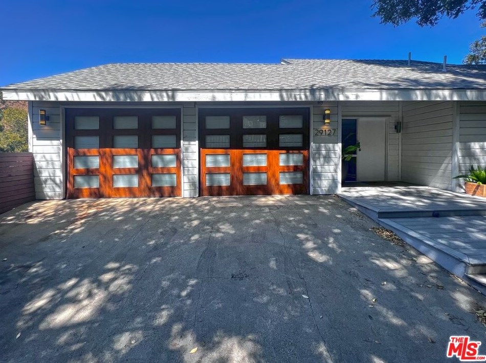 29127 Triunfo Dr, Calabasas, CA 91301