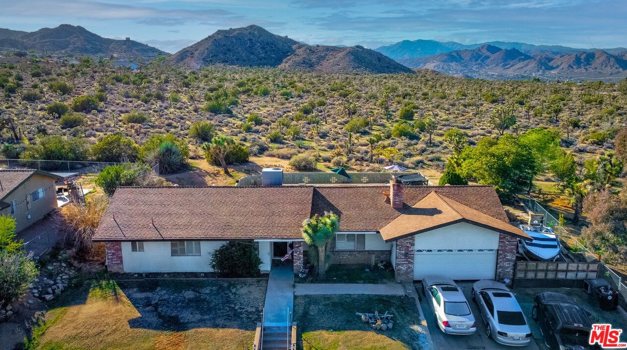 8210 Church St, Yucca Valley, CA 92284-4221