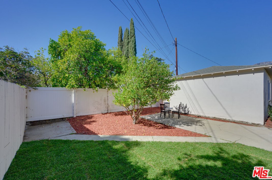1744 Elizabeth St, Pasadena CA  91104-2763 exterior