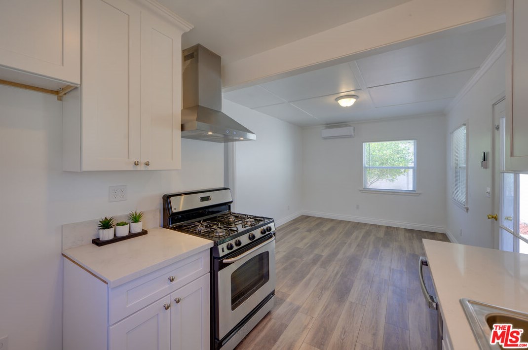 1744 Elizabeth St, Pasadena CA  91104-2763 exterior