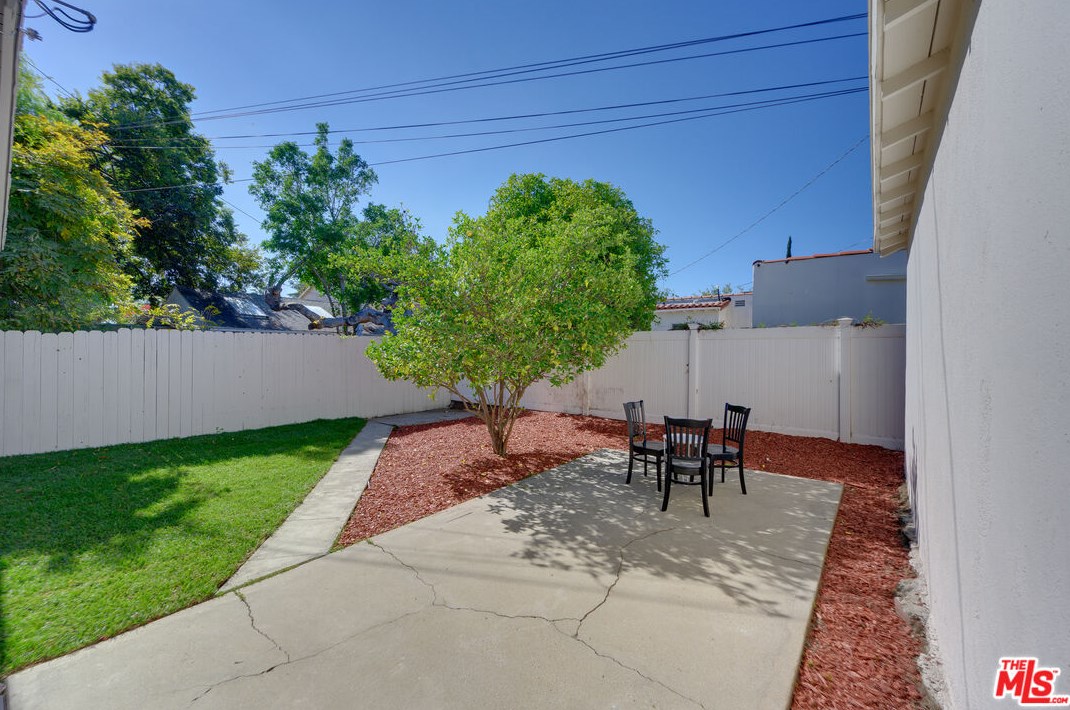 1744 Elizabeth St, Pasadena CA  91104-2763 exterior
