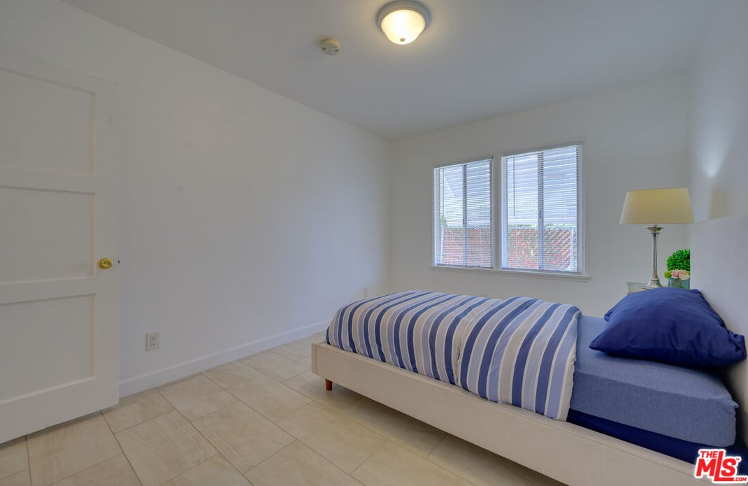 1744 Elizabeth St, Pasadena CA  91104-2763 exterior