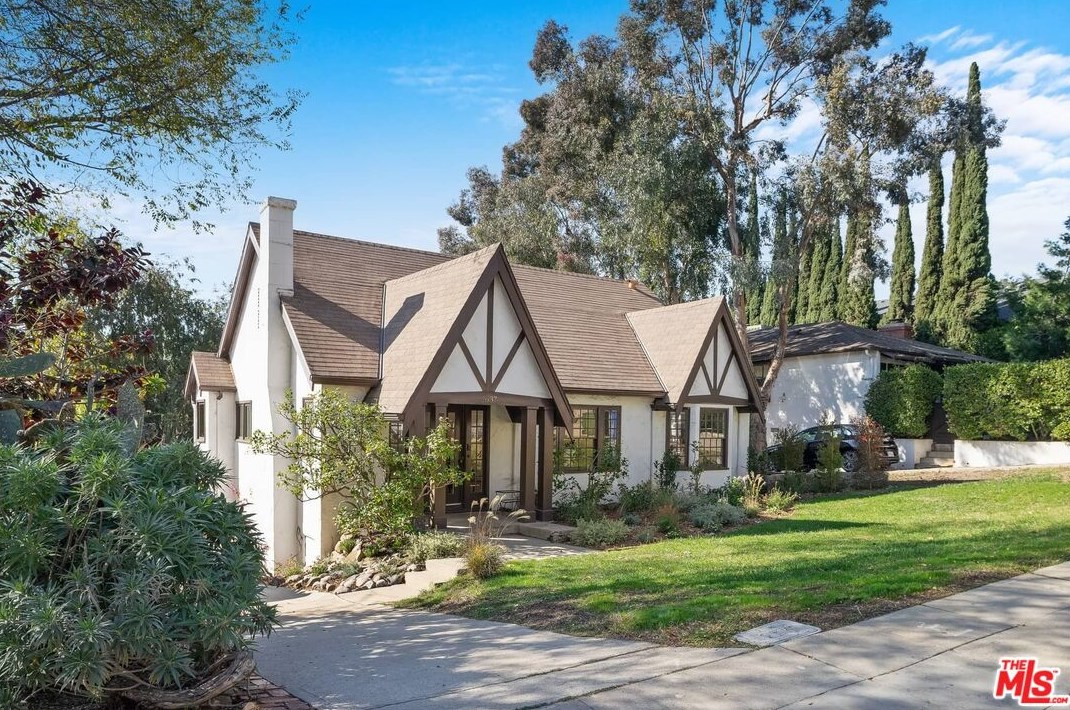 2637 Lake View Ter, Los Angeles, CA 90039-2604
