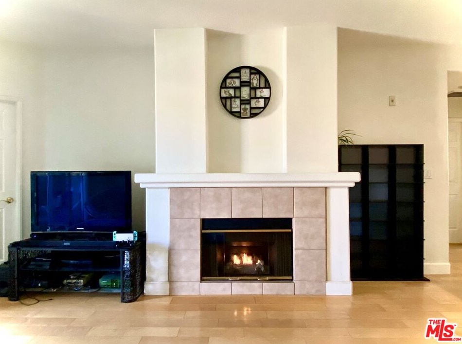 12963 Runway Rd, Los Angeles, CA 90094-2198