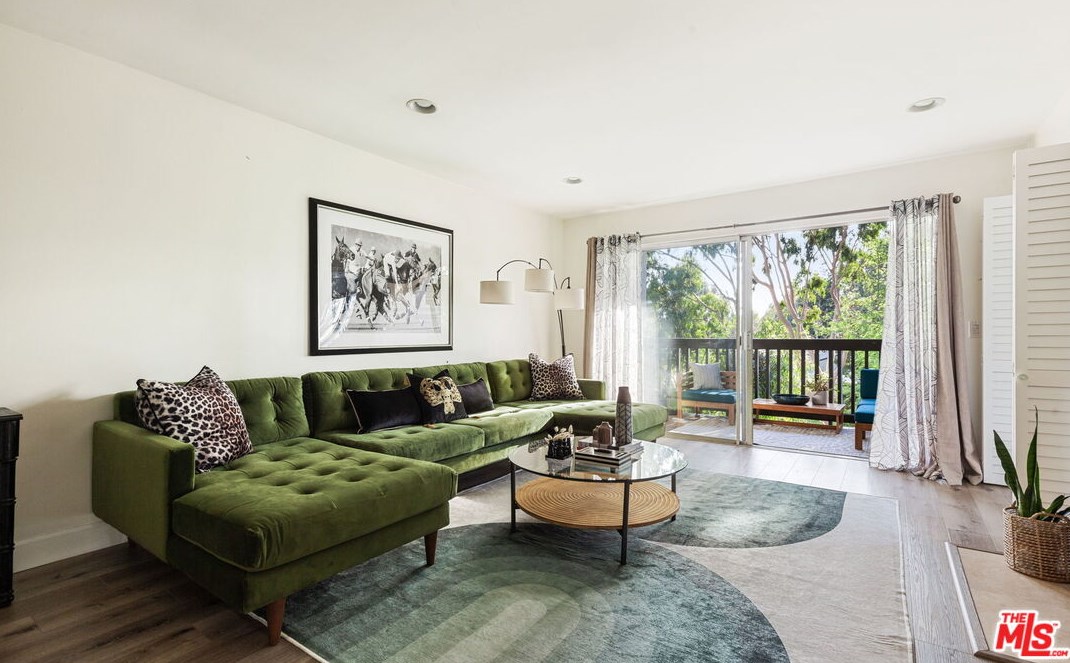 7310 Raintree Cir, Los Angeles, CA 90230-4458