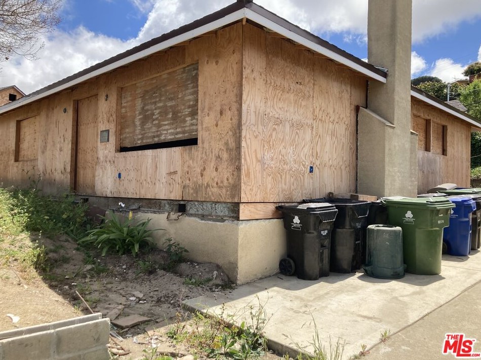 5116 Orange Pl, Los Angeles, CA 90008-1111
