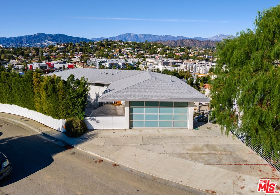 4221 Scandia Way, Los Angeles, CA 90065-4328