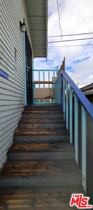2659 Thorpe Ave, Los Angeles CA  90065-1127 exterior