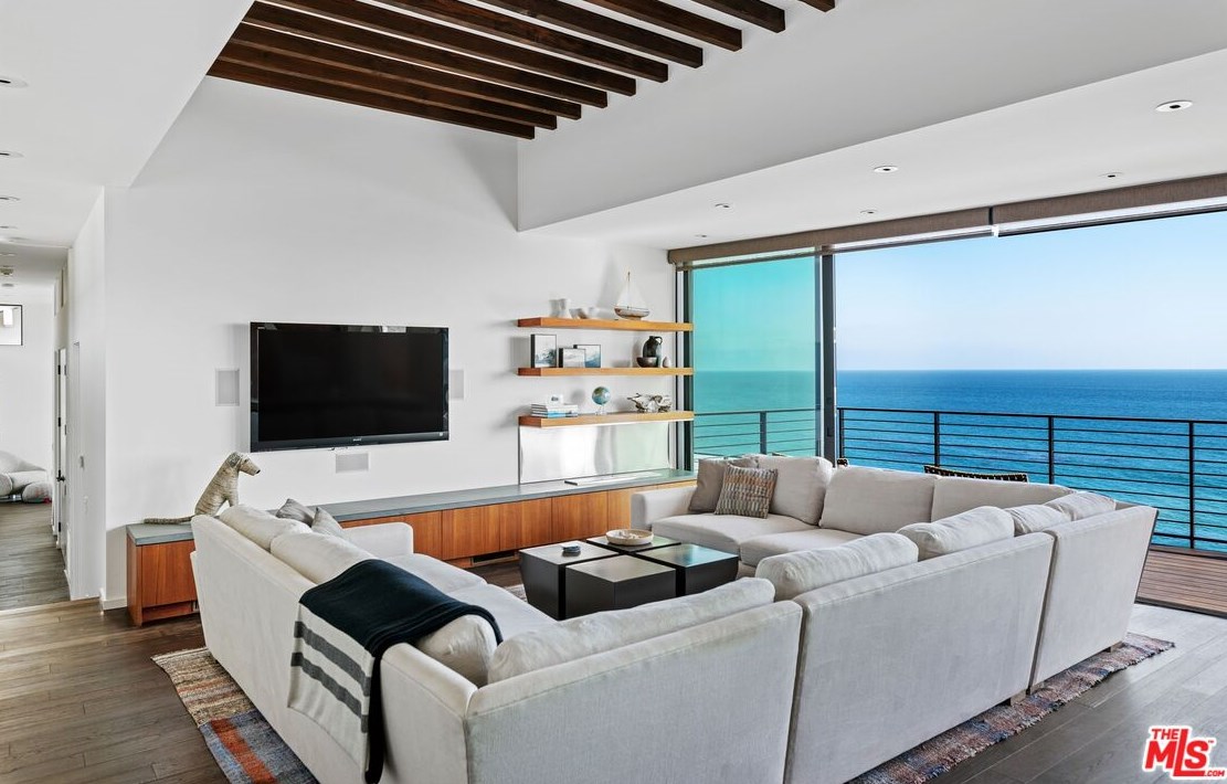 31478 Broad Beach Rd, Malibu CA  90265-2669 exterior