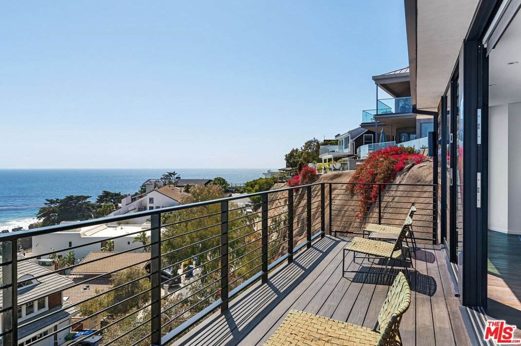 31478 Broad Bch Rd, Malibu CA  90265-2669 exterior