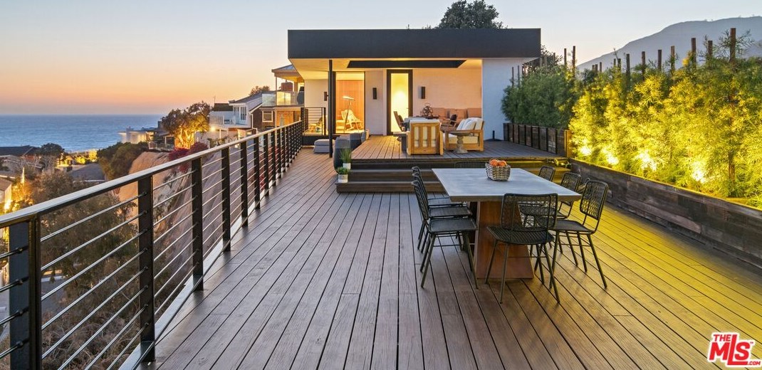 31478 Broad Bch Rd, Malibu CA  90265-2669 exterior