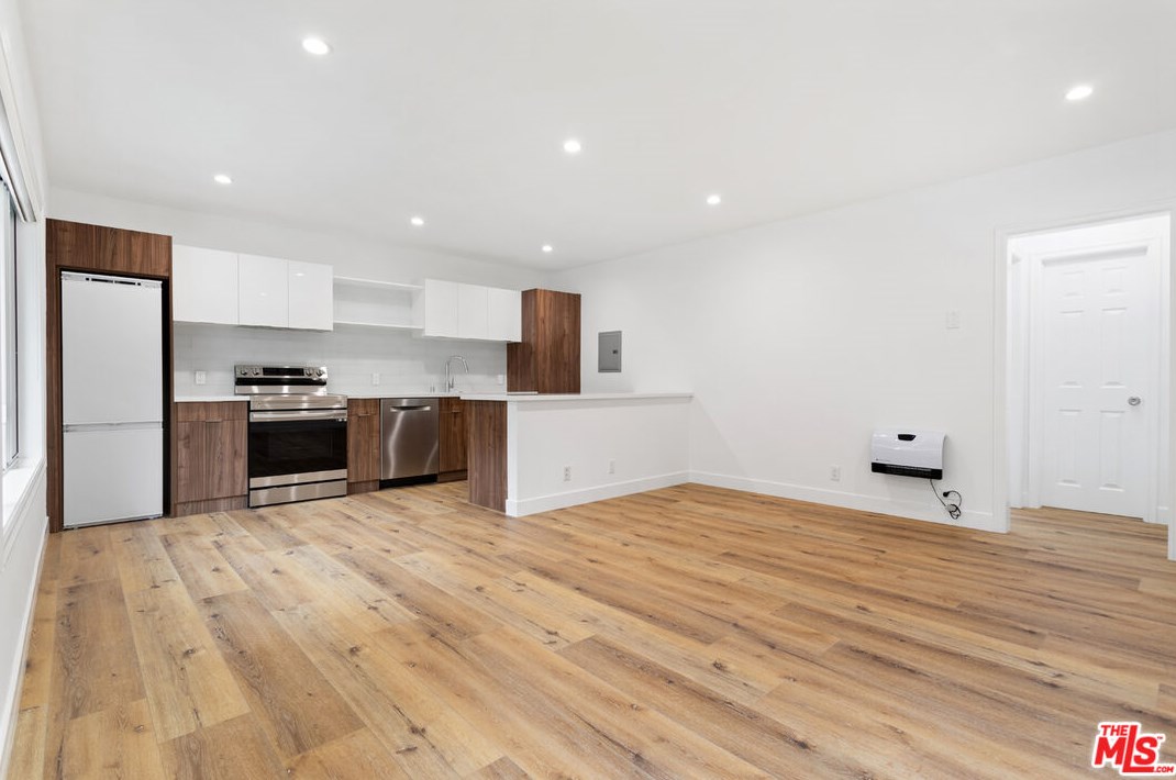 2002 4th St #203, Santa Monica, CA 90405