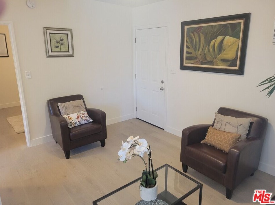 1245 40th Pl, Los Angeles CA 90011-2759 exterior