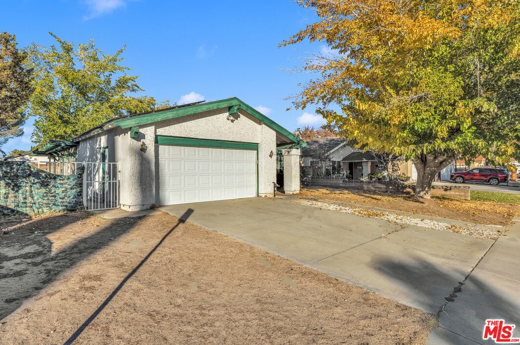 44509 13th St, Lancaster, CA 93535