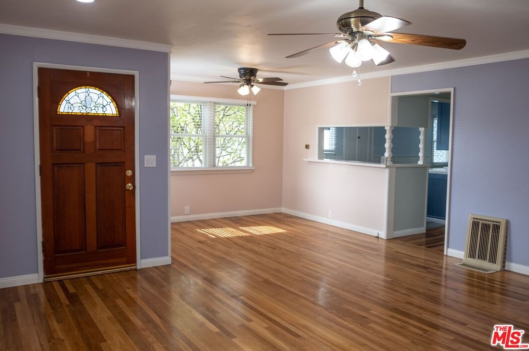4451 W 133rd St, Hawthorne, CA 90250