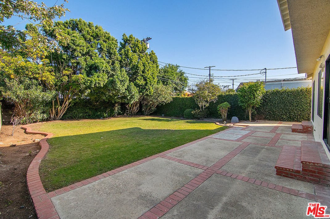 6453 Nancy St, Los Angeles CA  90045-1249 exterior