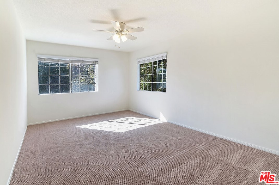6453 Nancy St, Los Angeles CA  90045-1249 exterior