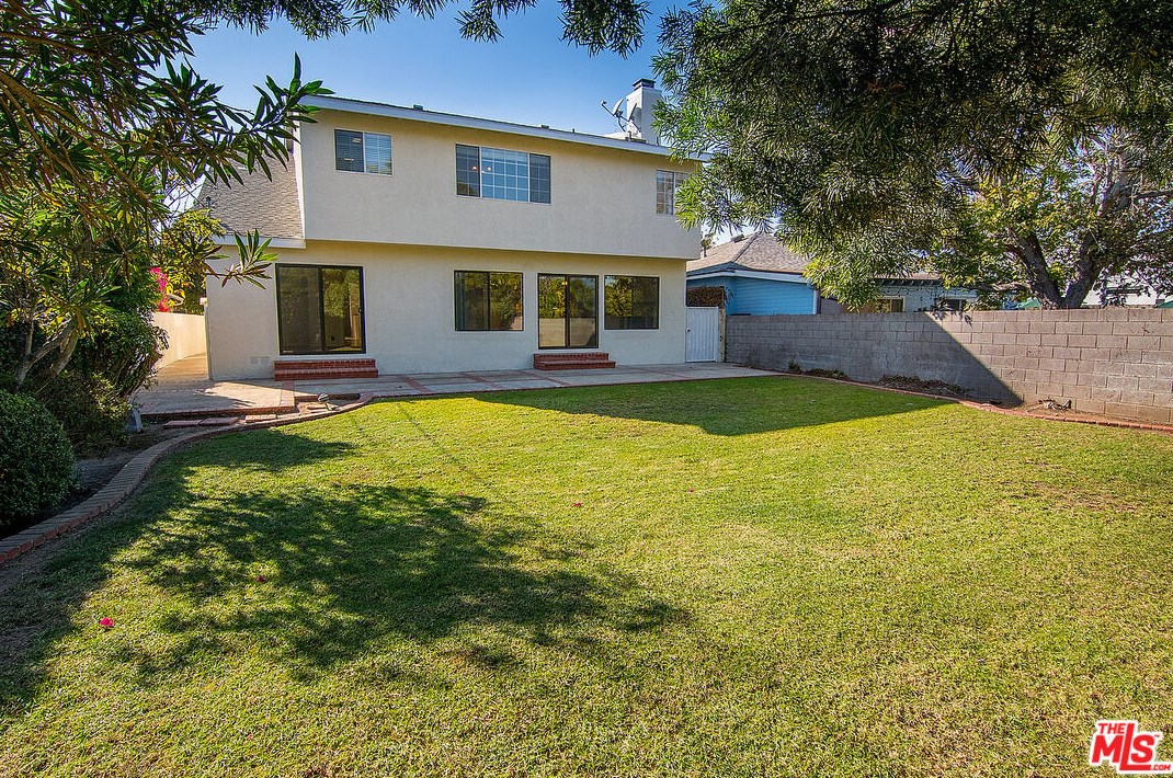 6453 Nancy St, Los Angeles CA  90045-1249 exterior