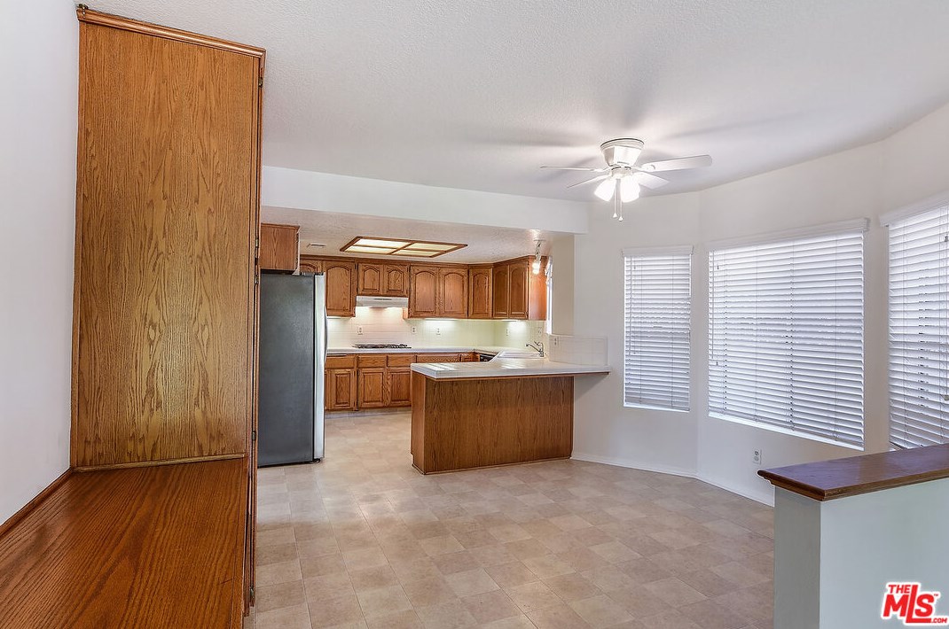 6453 Nancy St, Los Angeles CA  90045-1249 exterior