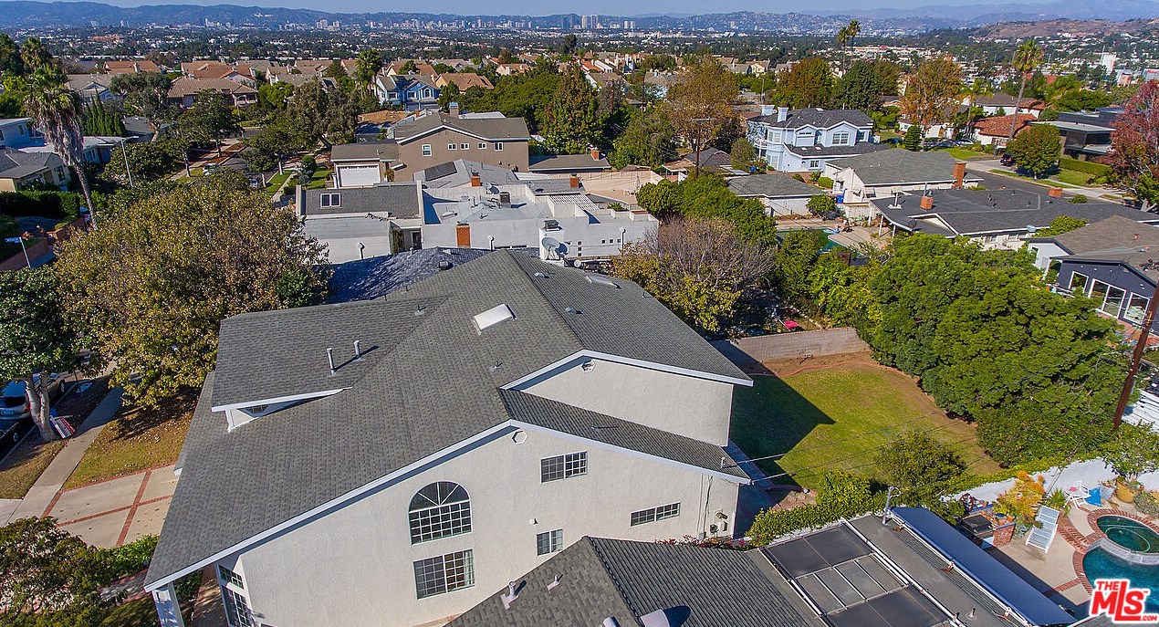 6453 Nancy St, Los Angeles CA  90045-1249 exterior