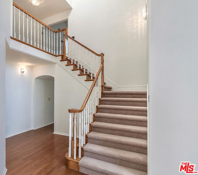 6453 Nancy St, Los Angeles CA  90045-1249 exterior