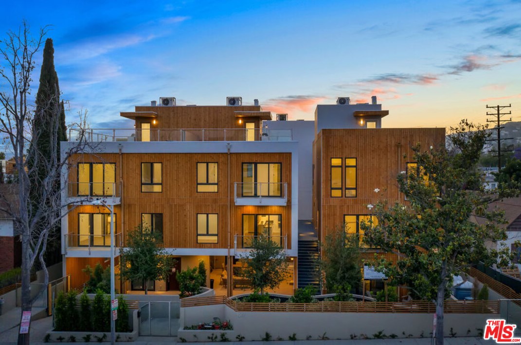 1041 Spaulding Ave, Los Angeles CA  90019-6633 exterior