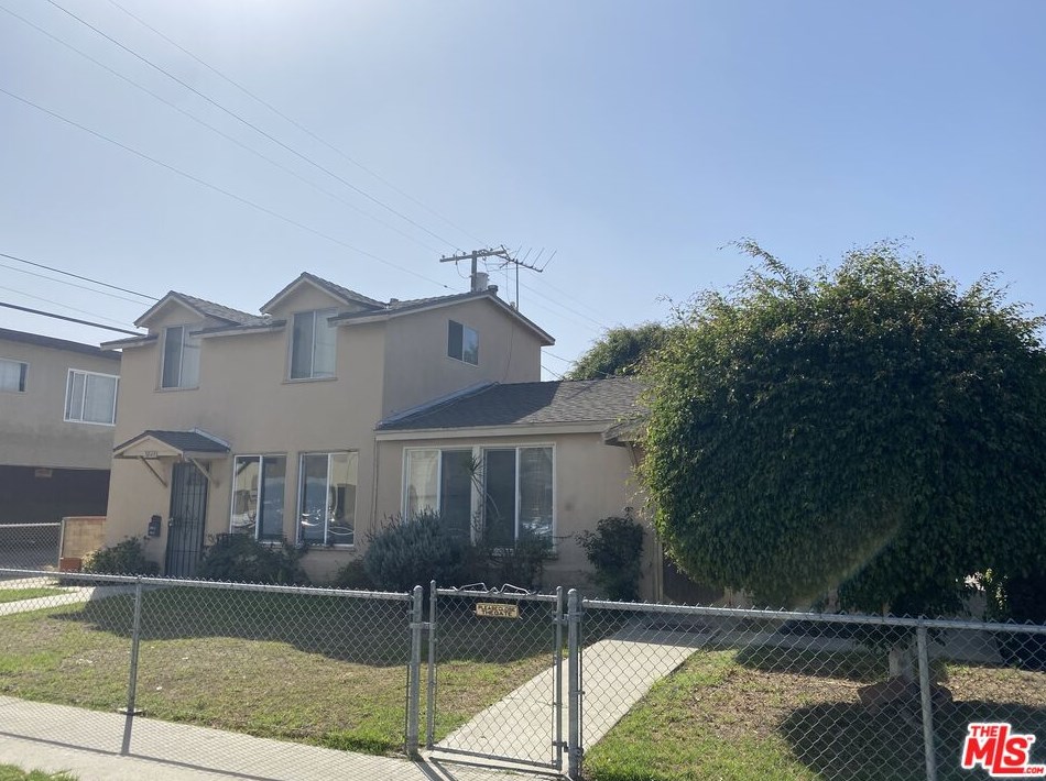 3843 Wade St, Los Angeles CA  90066-4203 exterior