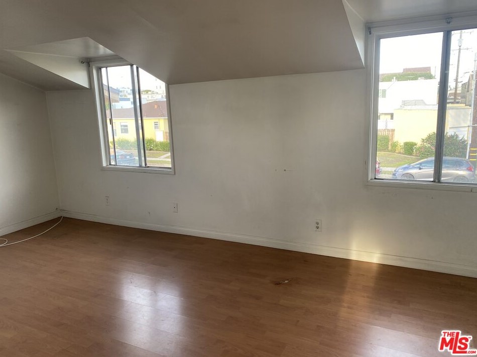 3843 Wade St, Los Angeles CA  90066-4203 exterior
