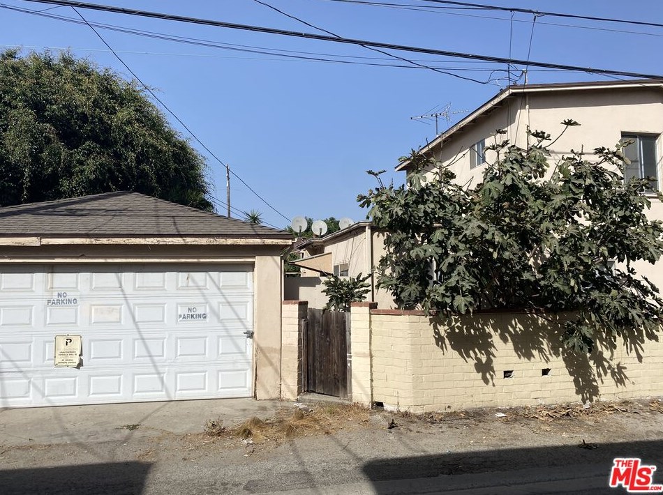 3843 Wade St, Los Angeles CA  90066-4203 exterior