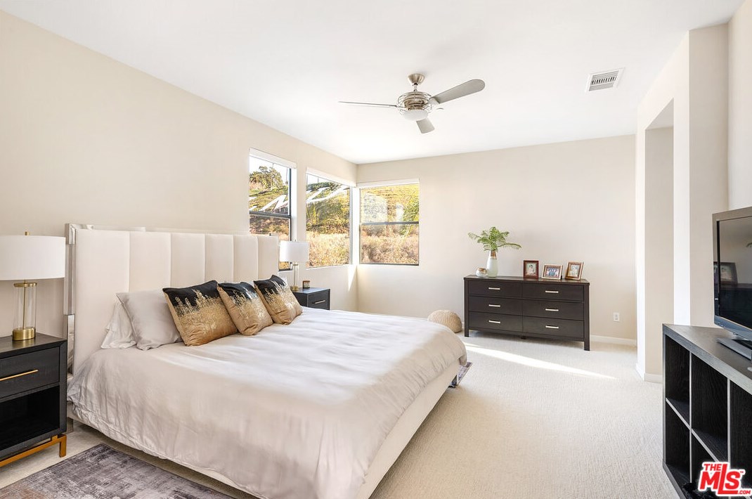 6411 Dawn Crk, Los Angeles CA  90094-2376 exterior