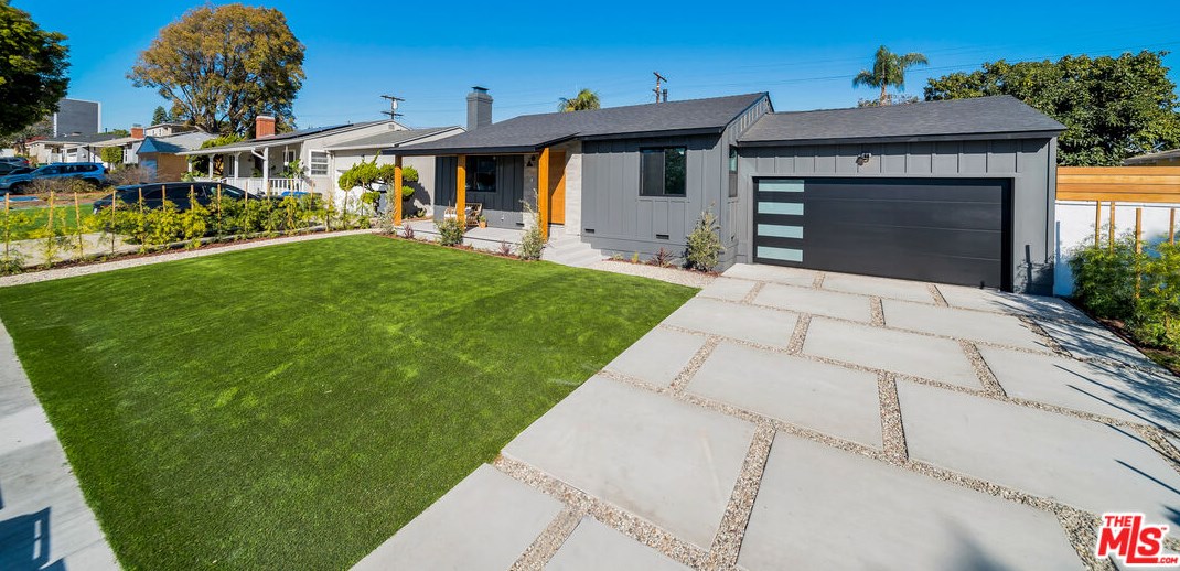 8806 Bleriot Ave, Los Angeles CA  90045-4108 exterior