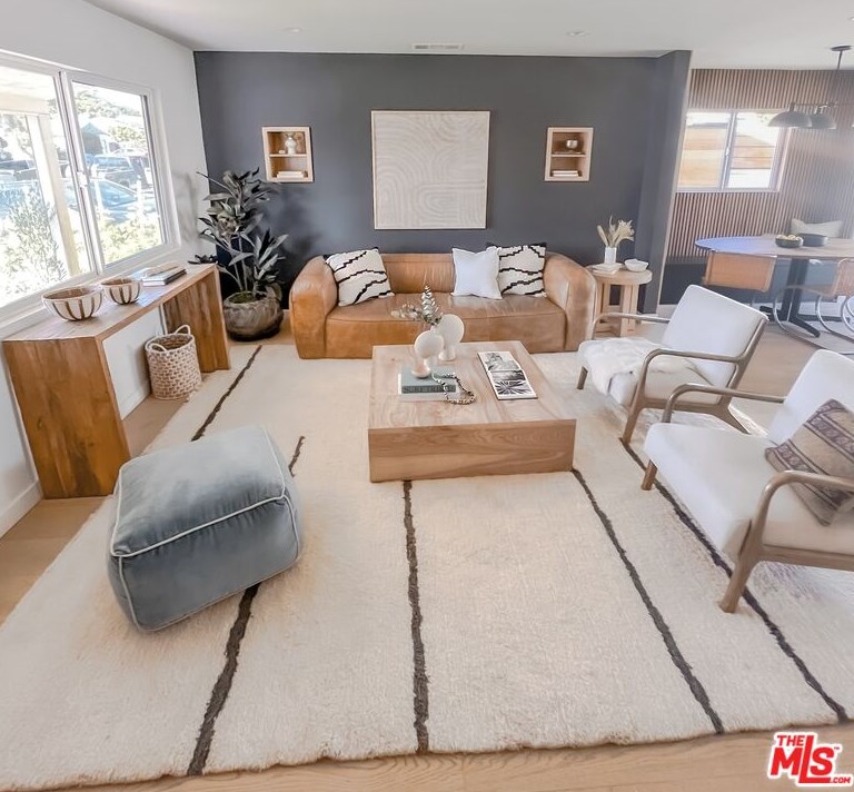 8806 Bleriot Ave, Los Angeles CA  90045-4108 exterior