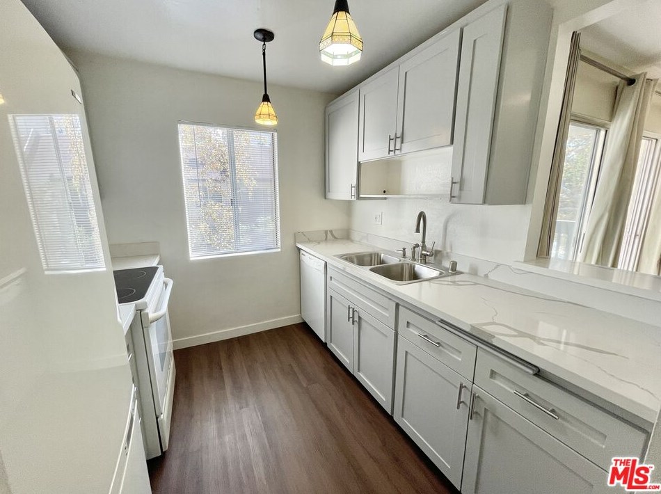 11201 Summertime Ln, Los Angeles, CA 90230-4516