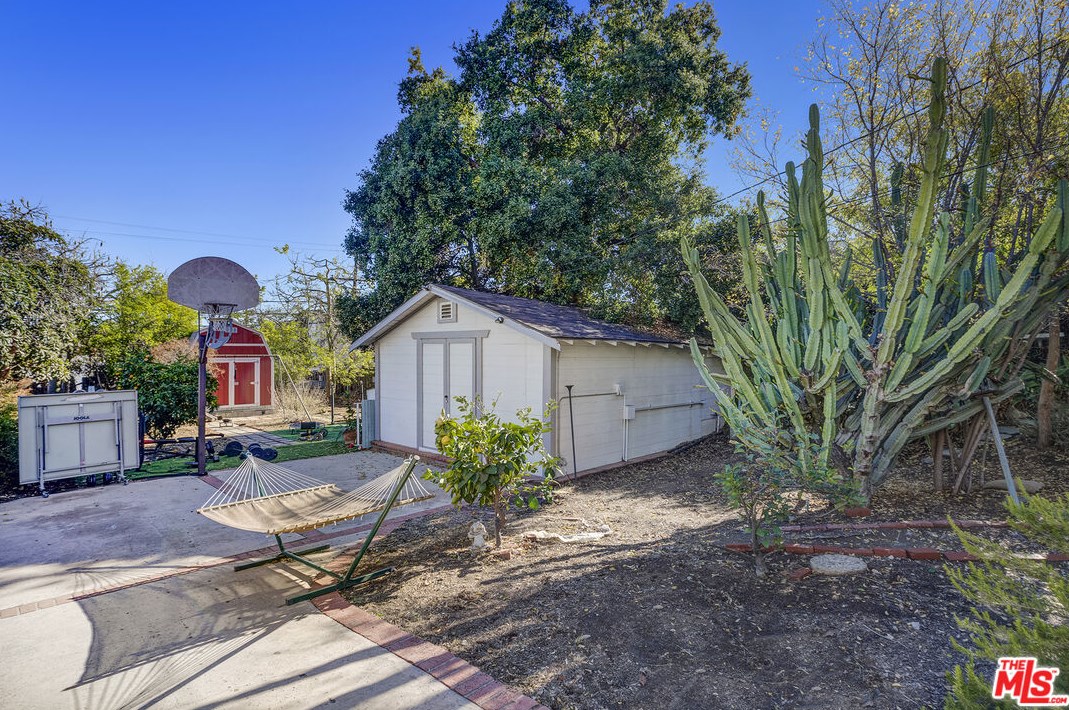4444 Ellenwood Dr, Los Angeles CA  90041-2623 exterior