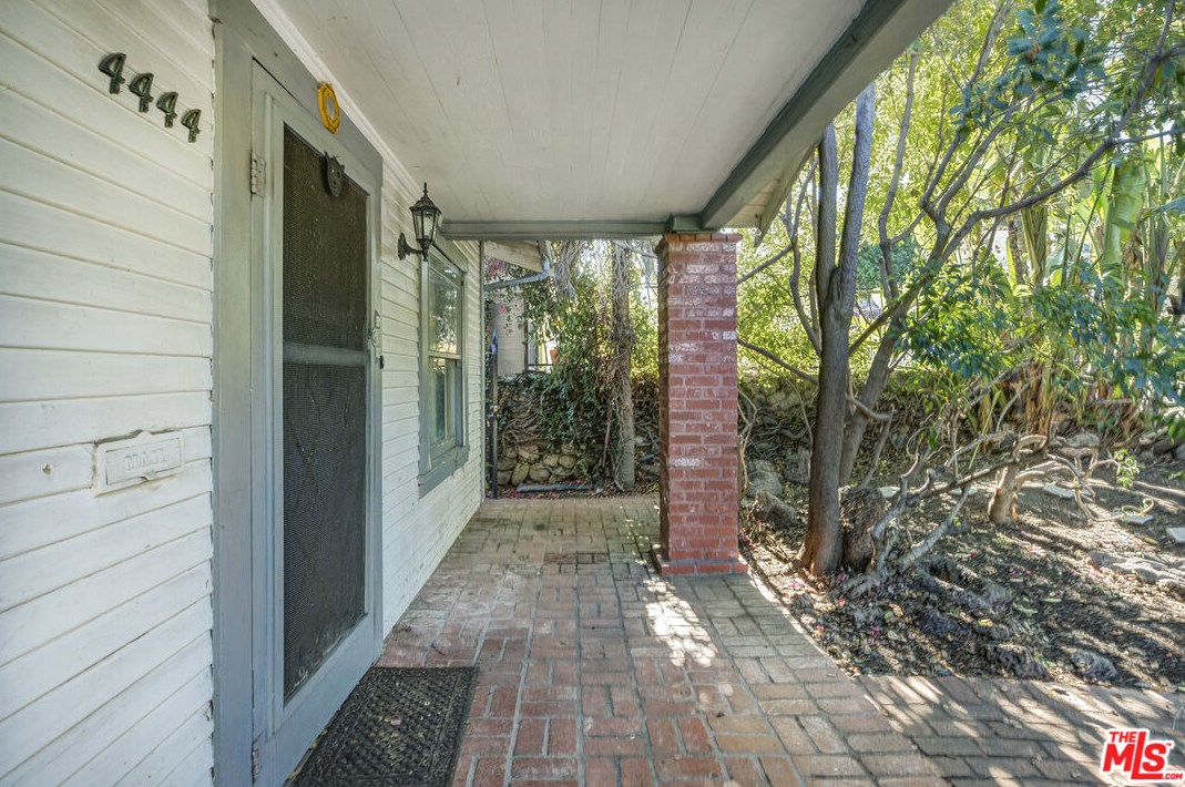 4444 Ellenwood Dr, Los Angeles CA  90041-3217 exterior