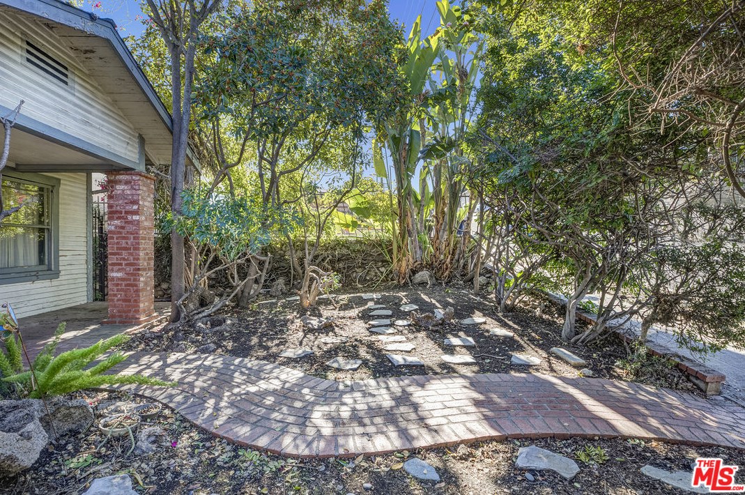 4444 Ellenwood Dr, Los Angeles CA  90041-2623 exterior