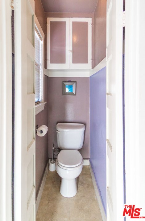 4334 Finley Ave, Los Angeles CA  90027-2812 exterior