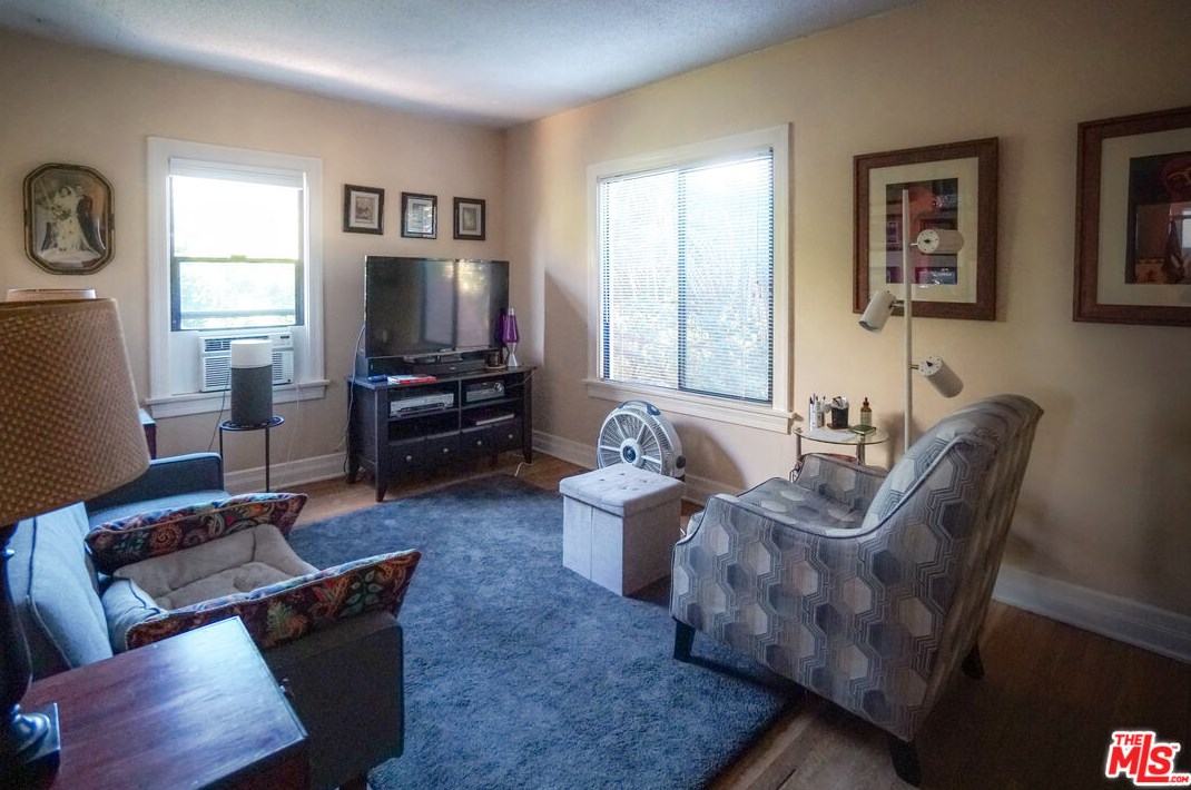 4334 Finley Ave, Los Angeles CA  90027-2812 exterior