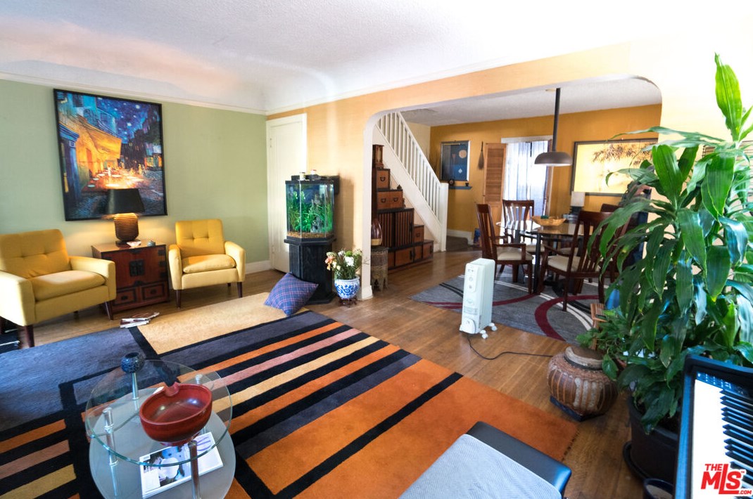 4334 Finley Ave, Los Angeles CA  90027-2812 exterior