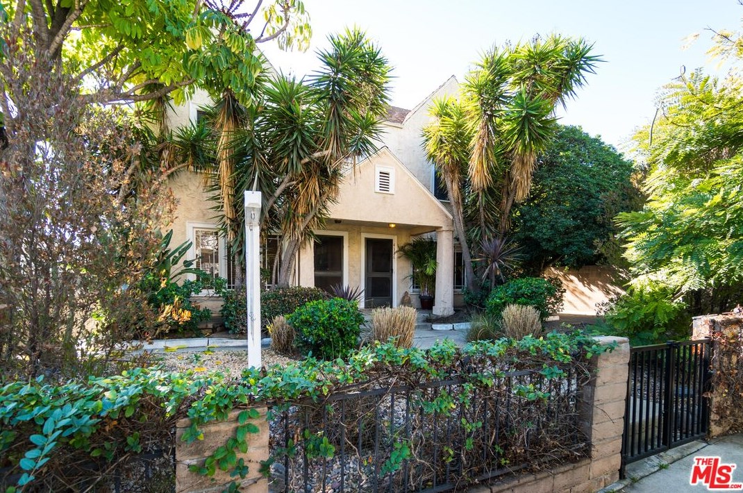 4334 Finley Ave, Los Angeles CA  90027-2812 exterior